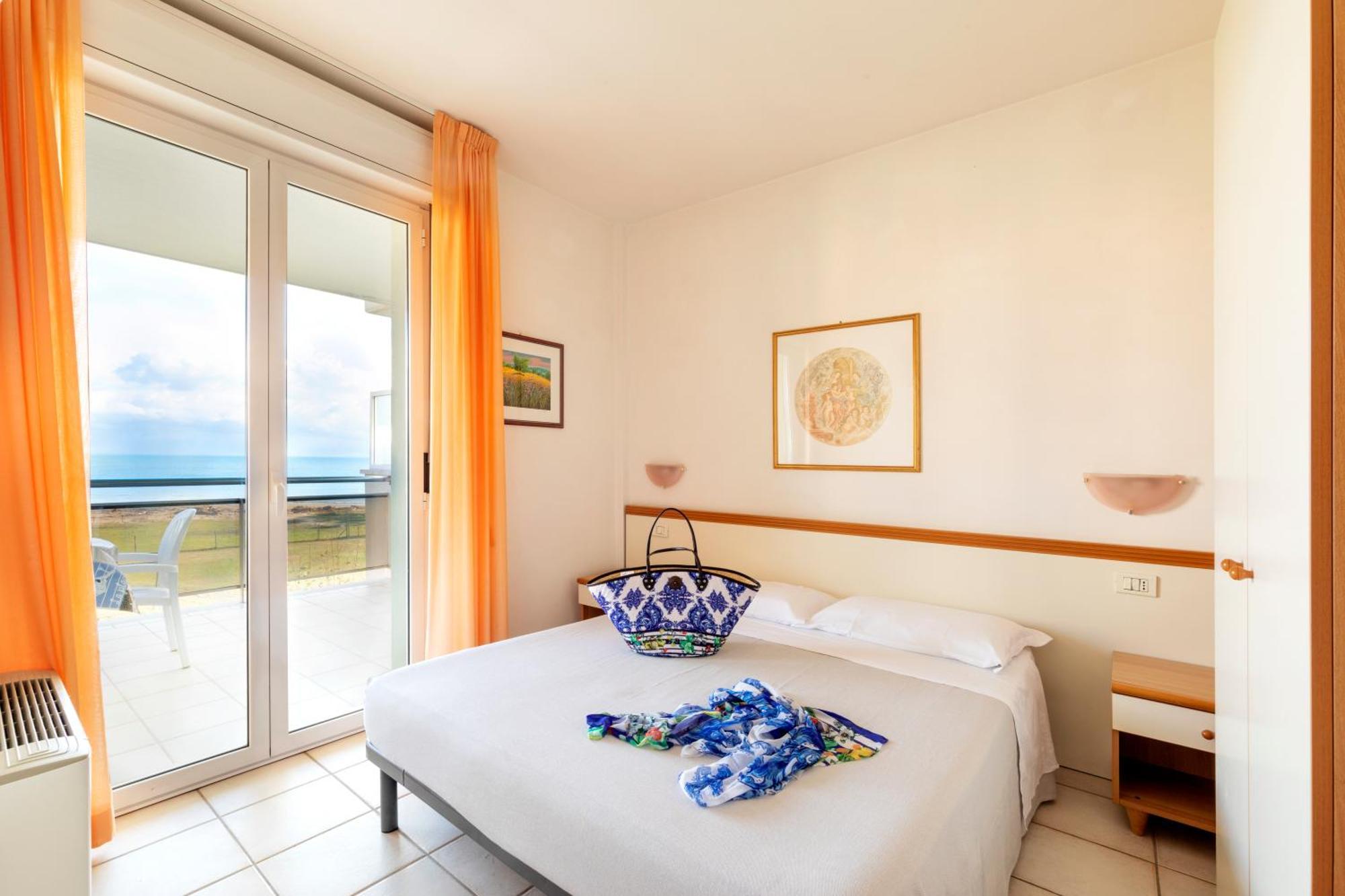 Residence Brezza Di Mare San Benedetto del Tronto Exterior photo